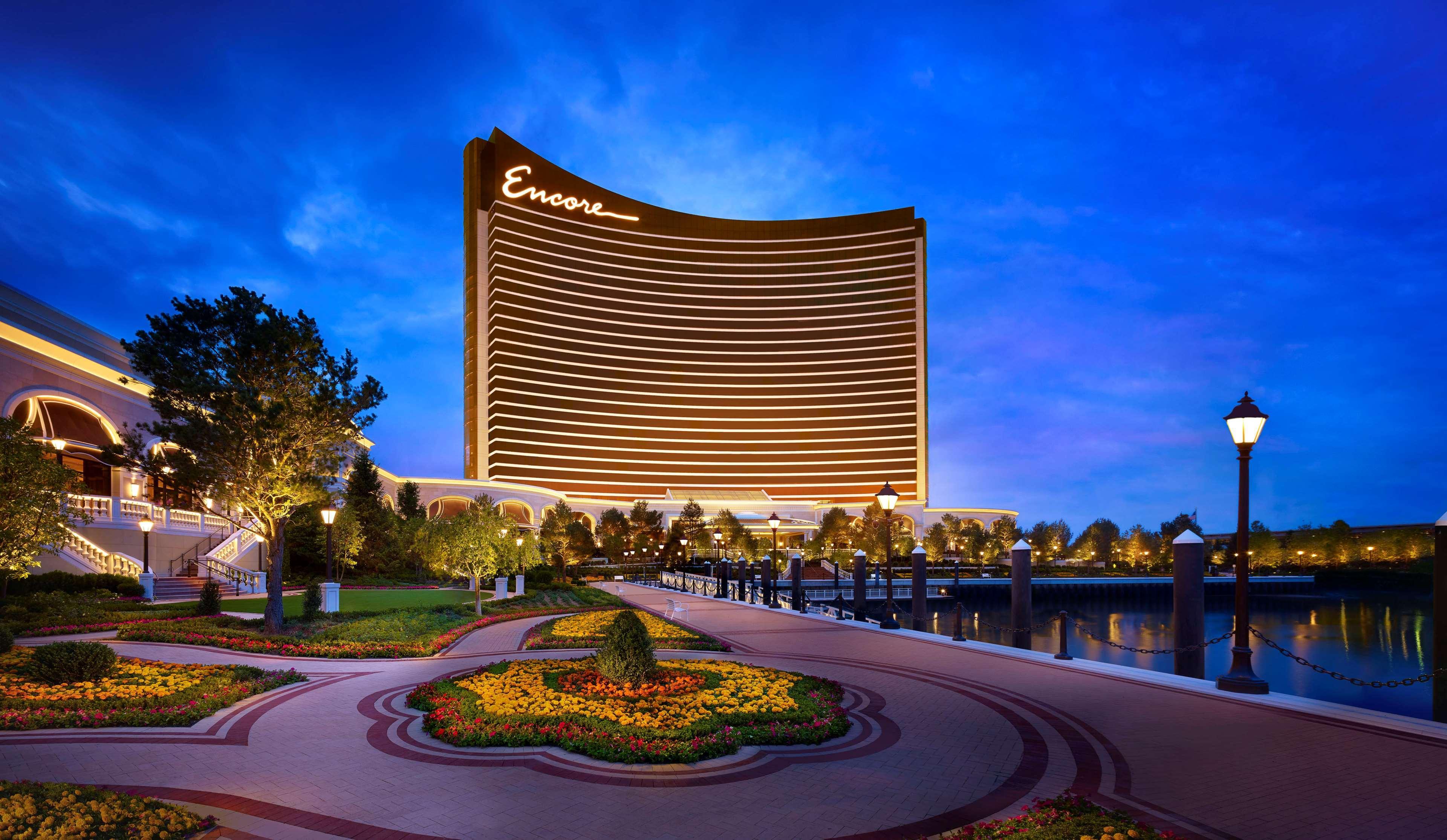 Encore Boston Harbor Everett Exterior photo Encore at Wynn Las Vegas